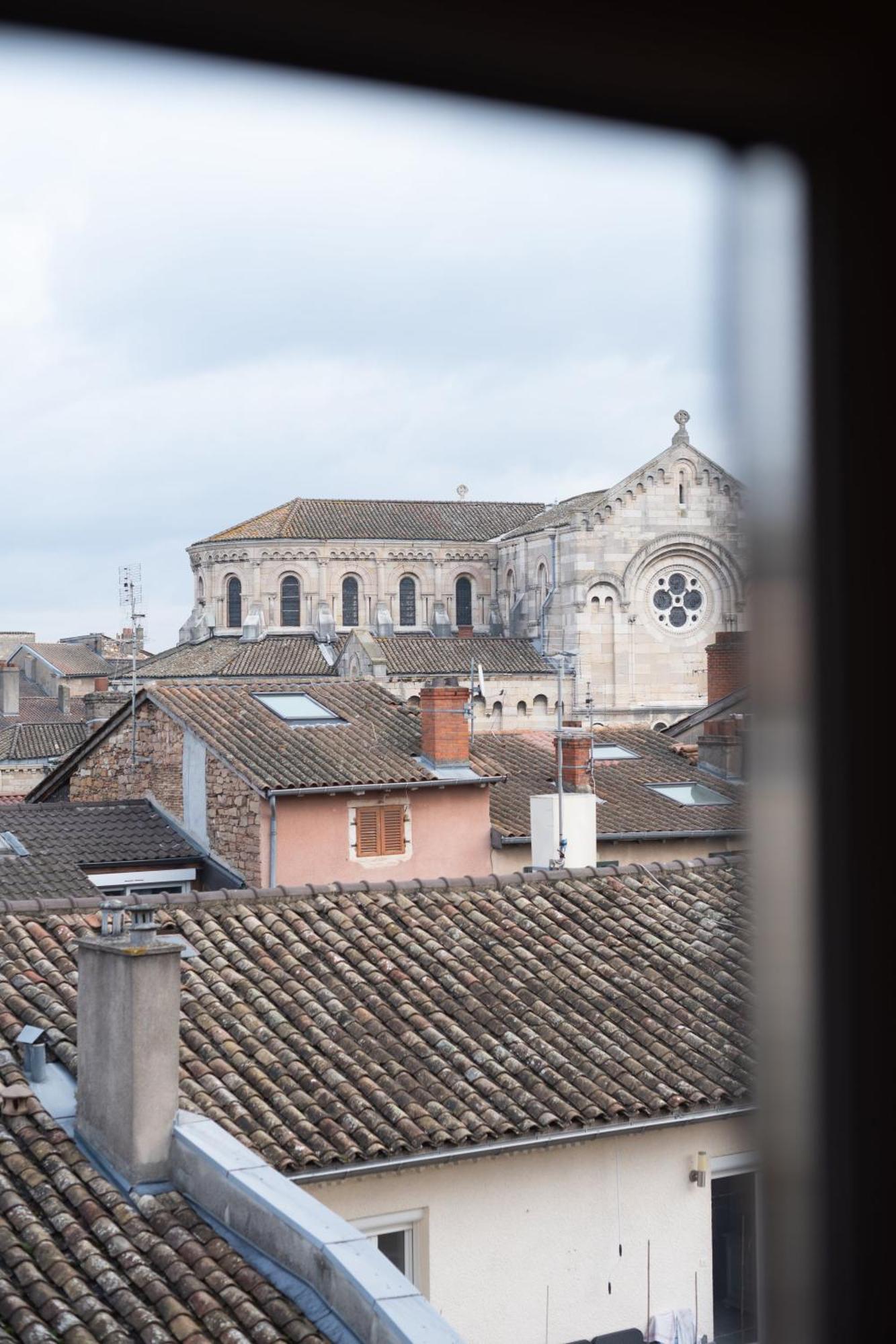 Apartment Au Bercail Maconnais - Hypercentre - Proche Gare - Confort - 8 Personnes Macon